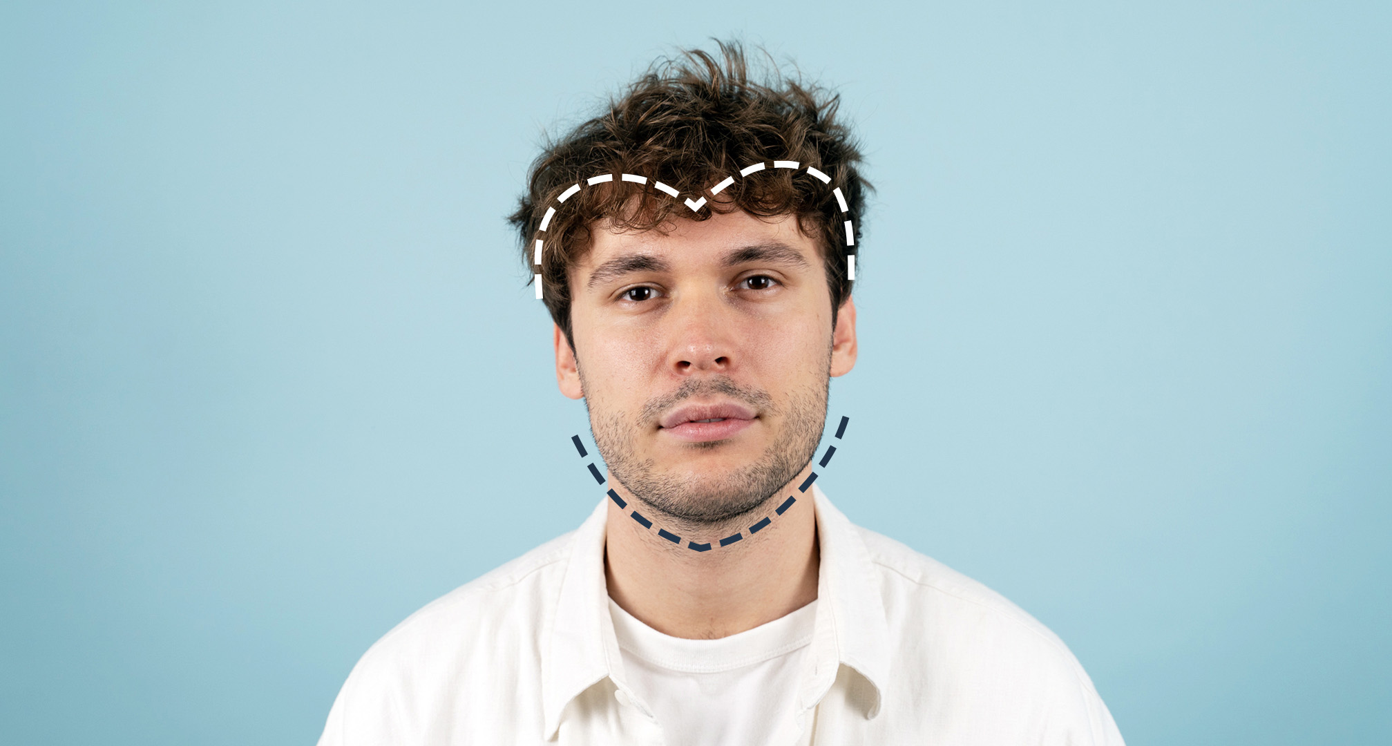 obris okoli obraza v obliki srca na modrem ozadju