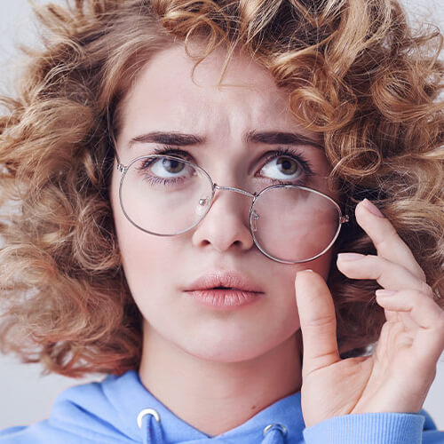 Kako si doma prilagoditi očala, da se vam bolje prilegajo